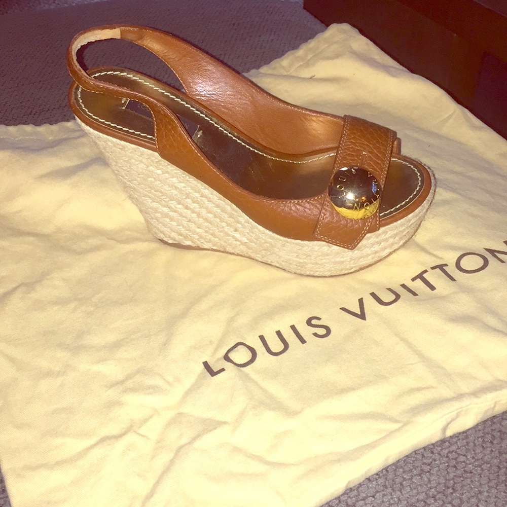 I am selling my Louis Vuitton espadrille sandal